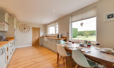 3 Bed in Newton-by-the-Sea 2