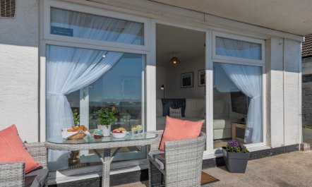 1 Bed in Saundersfoot 2