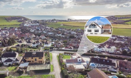 4 Bed in Bridport 1