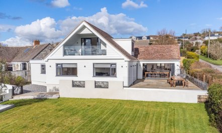 4 Bed in Bridport
