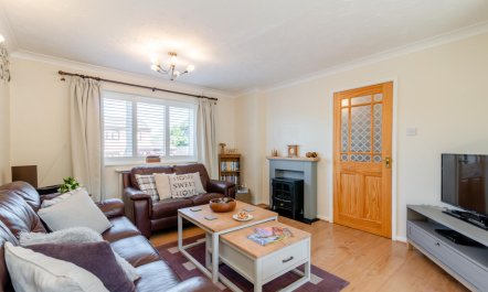2 Bed in Wortwell 8