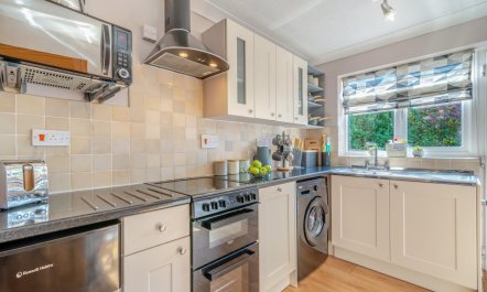 2 Bed in Wortwell 9