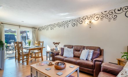 2 Bed in Wortwell 5