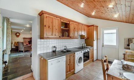 2 Bed in Ardgroom 6