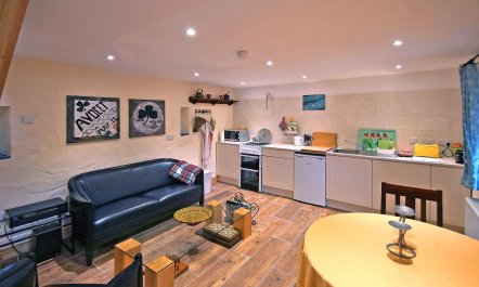2 Bed in Durrus 3