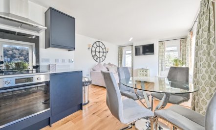2 Bed in Looe 8