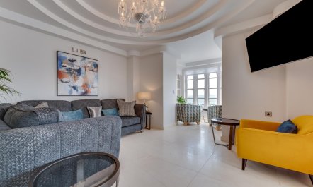 5 Bed in Tenby 2