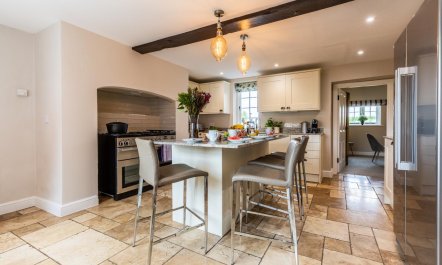 5 Bed in Montgomery 8