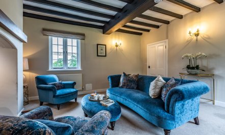 5 Bed in Montgomery 5