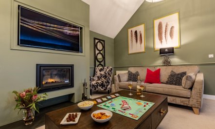 6 Bed in Montgomery 4