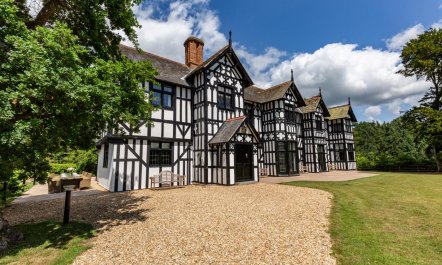 7 Bed in Montgomery