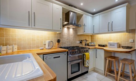 2 Bed in Overstrand 2