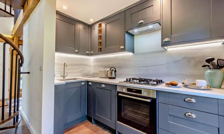 2 Bed in Woodmancote 8