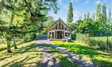 2 Bed in Woodmancote