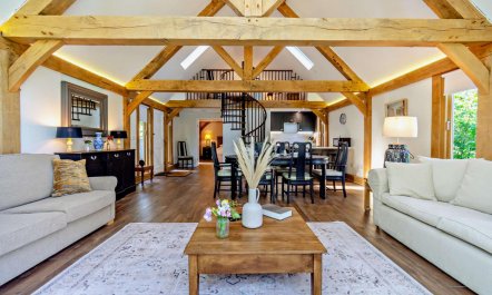2 Bed in Woodmancote 3
