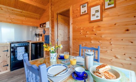 1 Bed in Devils Bridge 5