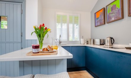 1 Bed in Dorking 2