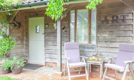 1 Bed in Dorking 9