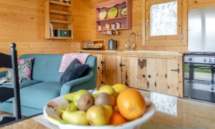 1 Bed in Devils Bridge 2