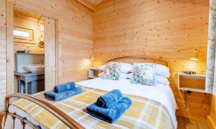 1 Bed in Devils Bridge 7