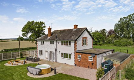 3 Bed in Chirbury 1