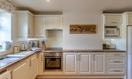 2 Bed in Ashford-in-the-Water 6