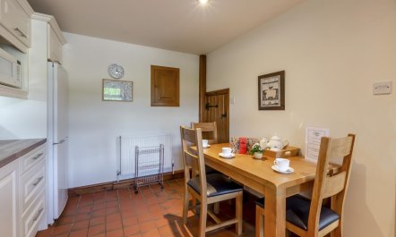 2 Bed in Ashford-in-the-Water 5