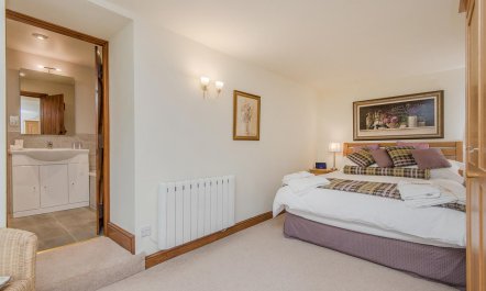 2 Bed in Ashford-in-the-Water 9