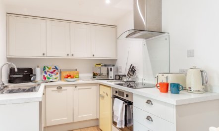 1 Bed in Oakford 1