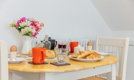 1 Bed in Oakford 5