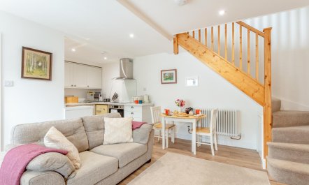 1 Bed in Oakford 2
