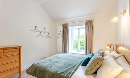 1 Bed in Oakford 8
