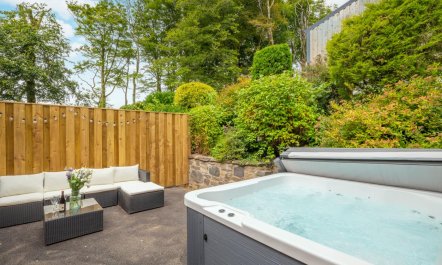 5 Bed in Aberaeron 2