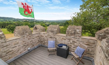 2 Bed in Hay-on-Wye 1