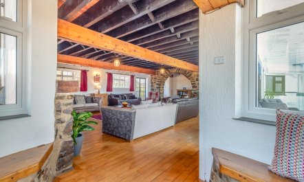 10 Bed in Angle 7
