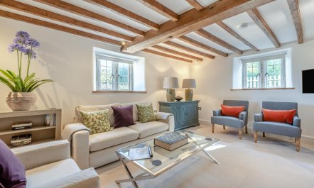2 Bed in Gastard