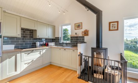 2 Bed in Wisemans Bridge 6