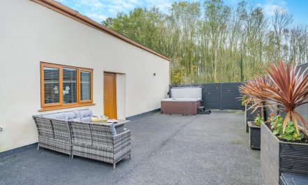 4 Bed in Pilling 7