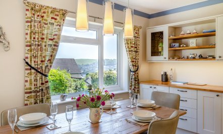 3 Bed in Dartmouth 5