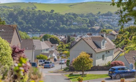 3 Bed in Dartmouth 2