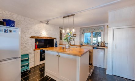 2 Bed in Brixham 7