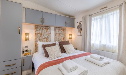2 Bed in Gilfachrheda 5