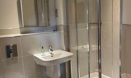2 Bed in Whitby 7