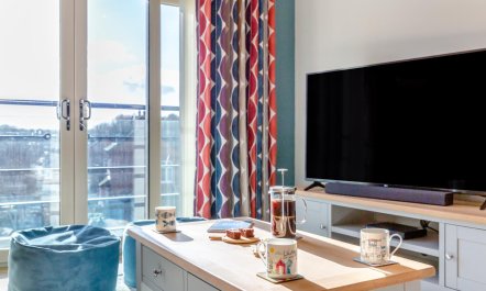 2 Bed in Whitby 8