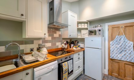 1 Bed in Halifax 9