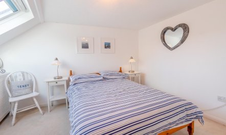 2 Bed in Tenby 9