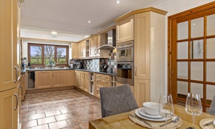 4 Bed in St. Florence 7