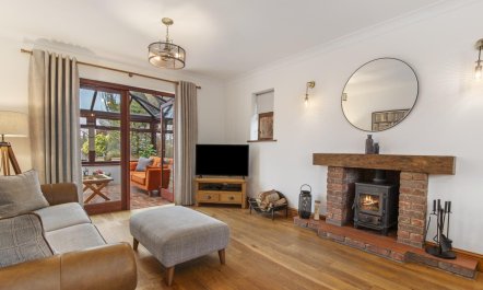 4 Bed in St. Florence 9