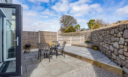 2 Bed in Brynteg 1