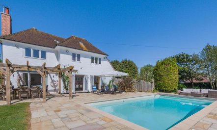 4 Bed in Itchenor 6
